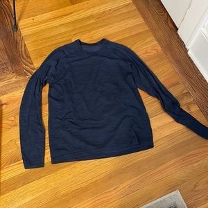 Lululemon performance shit Lin sleeve
